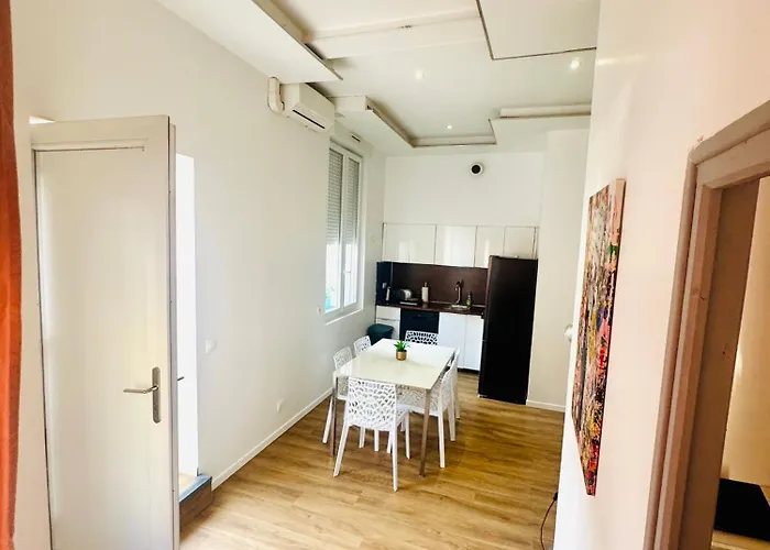 Jolie Maison Individuelle 50 M2 ,Design Et Climatisee, Tout Confort, Wifi, Terasse Privee , 5 Min Plage Et Autoroute, Stationnement Gratuit