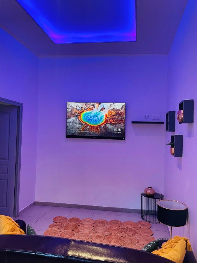 Jolie Maison Individuelle 50 M2 ,design Et Climatisee, Confort, Wifi, Terasse Privee , 5 Min Et Autoroute, Stationnement Gratuit *