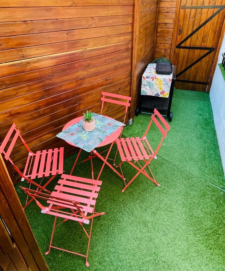 Jolie Maison Individuelle 50 M2 ,design Et Climatisee, Confort, Wifi, Terasse Privee , 5 Min Et Autoroute, Stationnement Gratuit * Marseilles